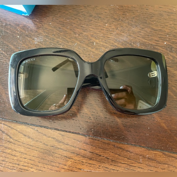 Gucci Sunglass BLACK - Picture 3 of 8